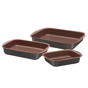 סט שלוש תבניות צלייה מאלומיניום איכותי של המותג הברזילאי Tramontina, מוצגות על רקע לבן נקי.