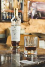 כוסות וויסקי וינטאג'