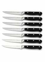 צילום תקריב של סכין סטייק משוננת של ASF, המדגיש את הלהב ואת ידית הניטים.