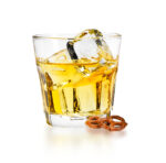 תקריב על כוס גיברלטר 230 מ"ל מבית Libbey, המדגיש את גובהה (9 ס"מ) וקוטרה (8.6 ס"מ).