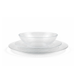 כלי אוכל יוקרתיים מזכוכית מחוסמת של המותג ארקורוק הצרפתי.