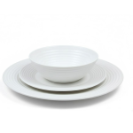 סט צלחות Arcoroc פסים ל-6 סועדים (18 חלקים) על רקע לבן.