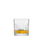 כוס אולד פאשן (Old Fashioned) מבריקה מבית Schott Zwiesel עם חיתוך אנכי.