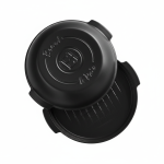 אופה לחם עגול Emile Henry סגור, המציג את מכסה הכיפה המעוצב ליצירת לחם בעל קרום פריך ואוורירי.