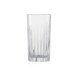 כוס הייבול Stage מבריקה עם משקה לימונדה, מונחת על דלפק עץ בבר מודרני.