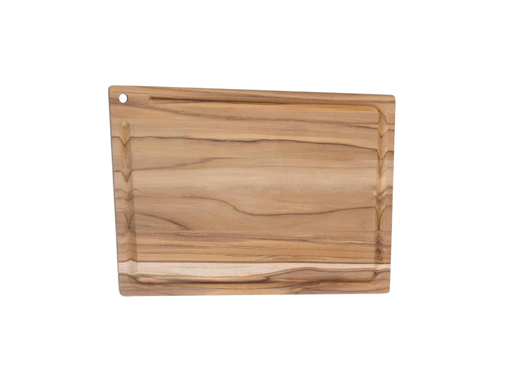 קרש עץ Tramontina Churrasco Essential עם גימור שמן מינרלי, עמיד בפני סדקים ועיוותים לתחזוקה קלה. קרש חיתוך מעץ טיק דו-צדדי מבית Tramontina, קל משקל ומושלם לשימוש יומיומי במטבח.