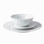 סט צלחות לבן 3 חלקים העשוי זכוכית מחוסמת, עם טקסטורה היקפית עדינה – כולל צלחת עיקרית 24.5 ס"מ, צלחת קטנה 15.5 ס"מ וקערה 16 ס"מ