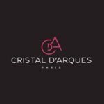 לוגו Cristal d'Arques Paris – מותג כלי קריסטל צרפתי יוקרתי מאז 1968.