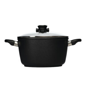 סיר גבוה 24 ס"מ Swiss Diamond סדרת XD בנפח 5.2 ליטר עם מכסה זכוכית.