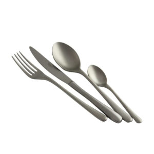 סט סכו"ם 24 חלקים Salvinelli דגם Princess Ice בגימור מט יוקרתי על רקע לבן.