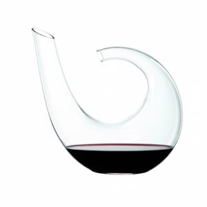 תהליך חדרור יין בדקנטר Highline (מק"ט 32H0157) להדגשת הארומות.