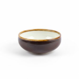 קערת מרק 15 ס"מ ללא מותג בעיצוב כפרי מודרני על רקע לבן נקי.