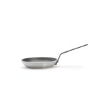 מחבת de Buyer Choc Resto 20 cm על רקע לבן
